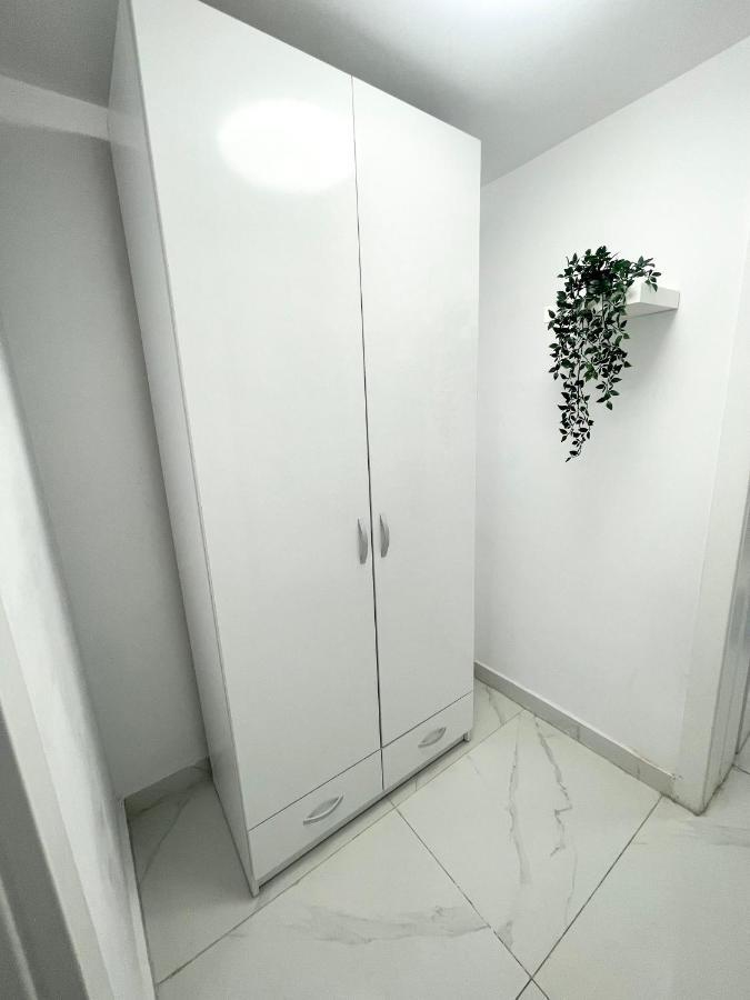Apollo 1 Apartment Bukarest Exteriör bild