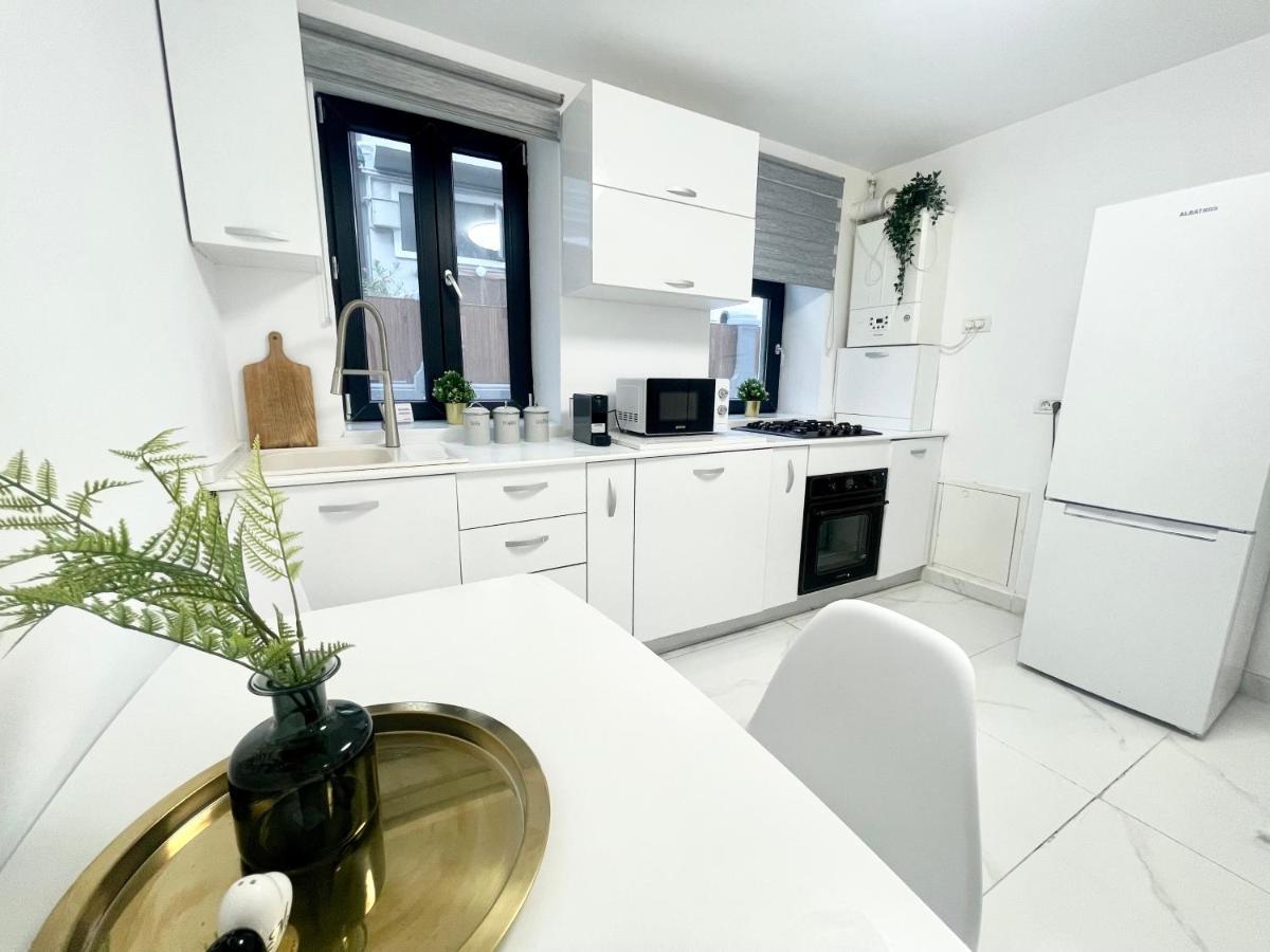 Apollo 1 Apartment Bukarest Exteriör bild
